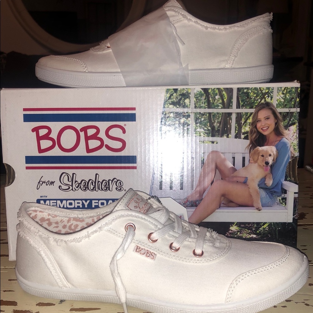 On hold COPY-White BOBS/Skechers Memory Foam